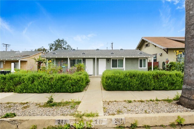 Primary Photo - 245 Palm Pl