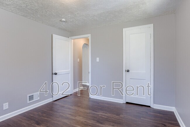 Building Photo - 3220 N 40th St