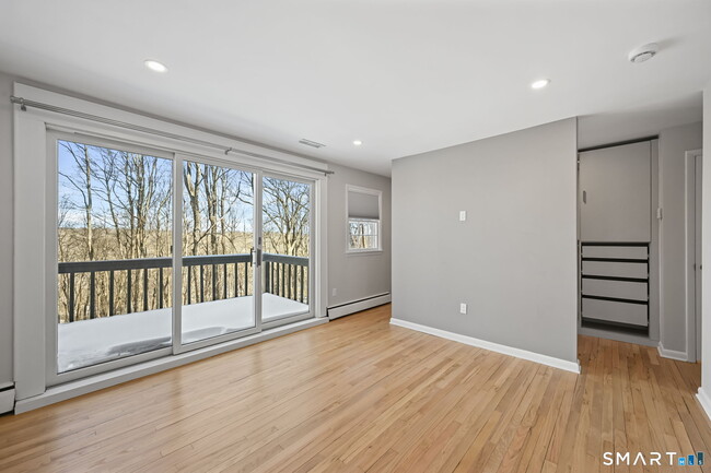 Building Photo - 75 Rivergate Dr