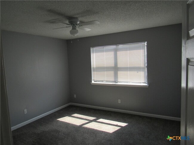 Building Photo - 2603 Bermuda Dr