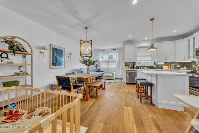 Building Photo - 28 Catherine St