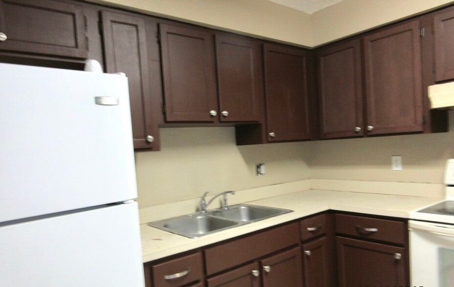 Building Photo - 932 Beau Ct