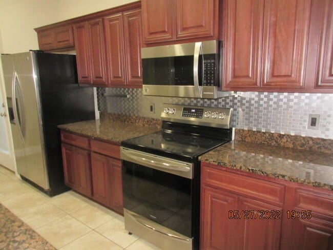 Building Photo - Beautiful 4 Bedroom in Navarre!