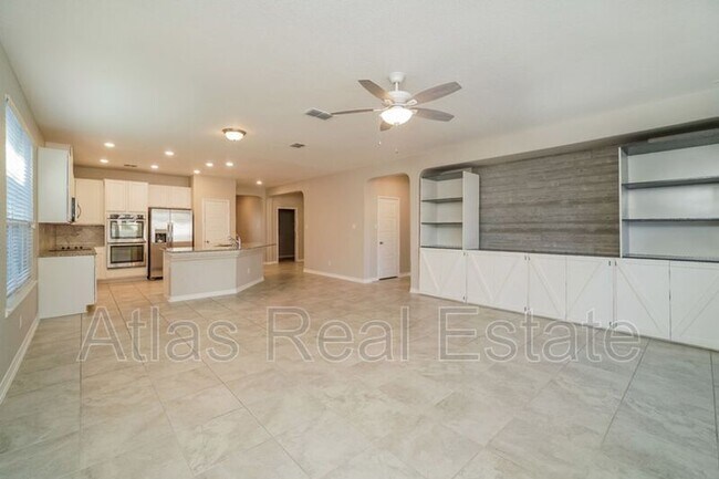 Building Photo - 4711 Montrose Wood