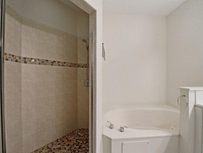 Building Photo - 1645 Baseline Ln