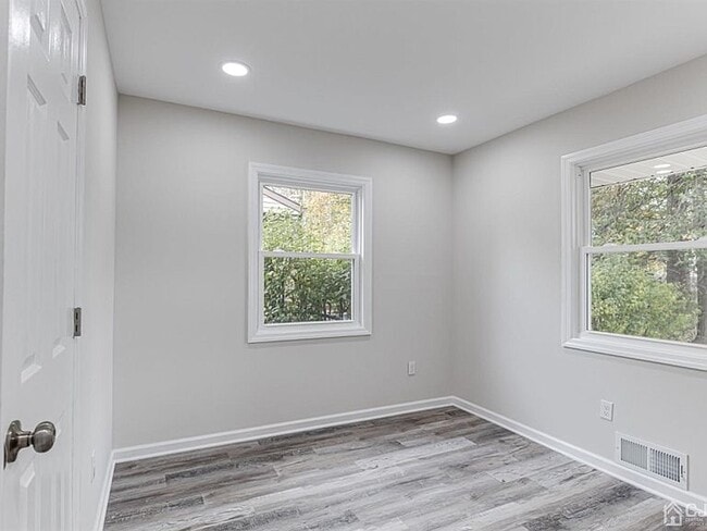 Building Photo - 19 Melville Rd