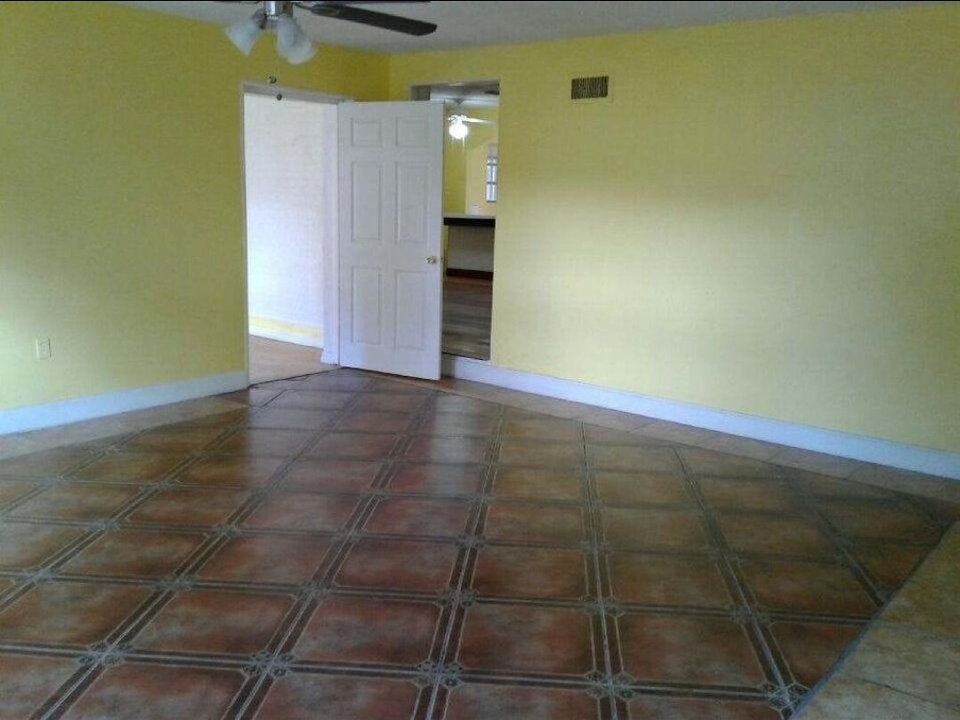 Terrazo tile - 926 30th St NW