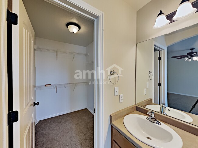 Building Photo - 4778 Wilson Way