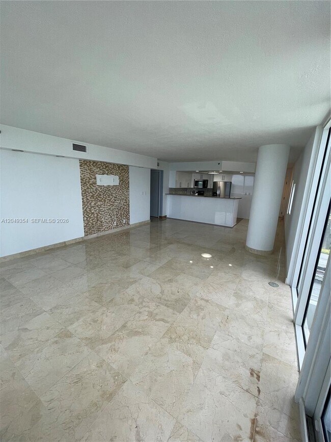 Building Photo - 8911 Collins Ave