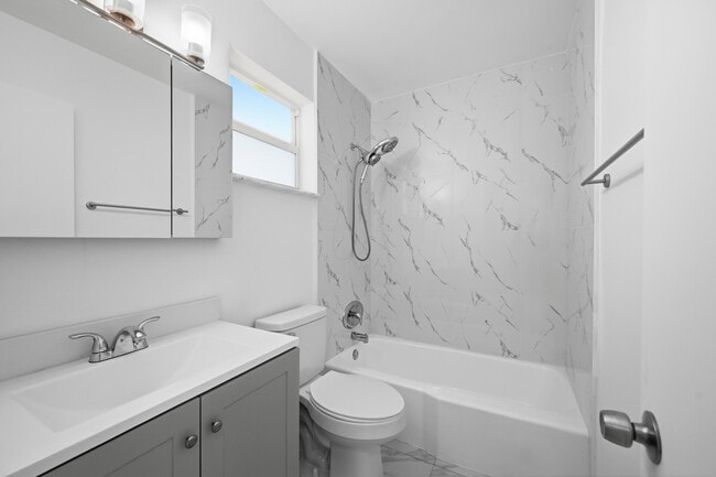 Building Photo - 2308 NW 3rd Ave