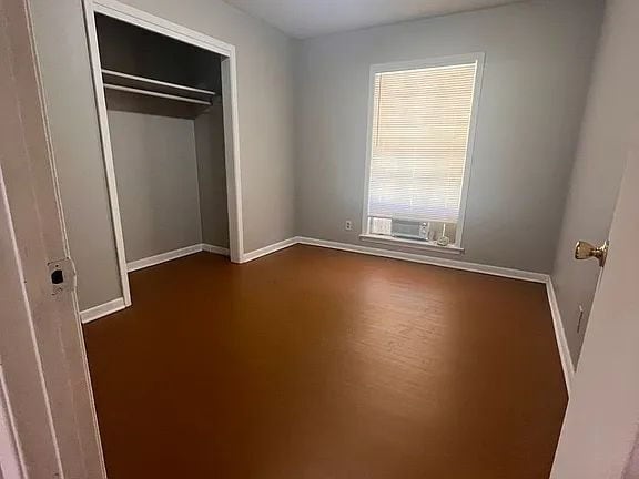 Building Photo - "Charming 3-Bedroom Memphis Home with 5 Half Baths – Perfect for Entertaining!"