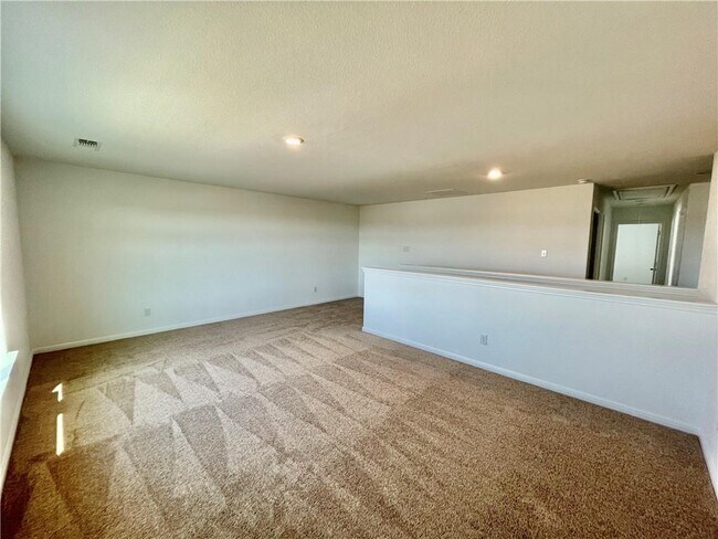 Building Photo - 126 Fox Glen Trl