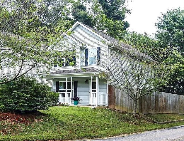 Building Photo - 1 Dogwood Ln