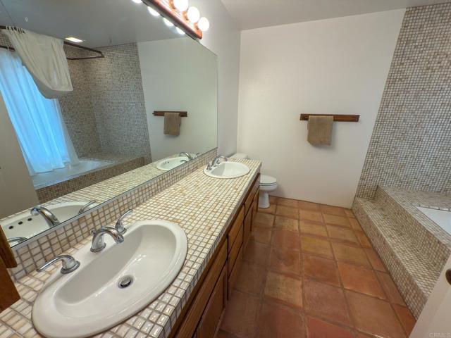 Building Photo - 4009 Canario St
