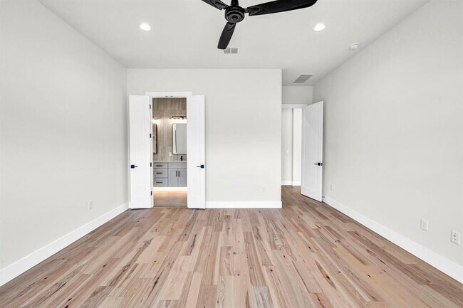 Building Photo - 8209 Polar Dr
