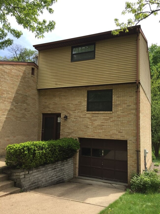 Primary Photo - 2 Bedroom Townhouse in Shaler