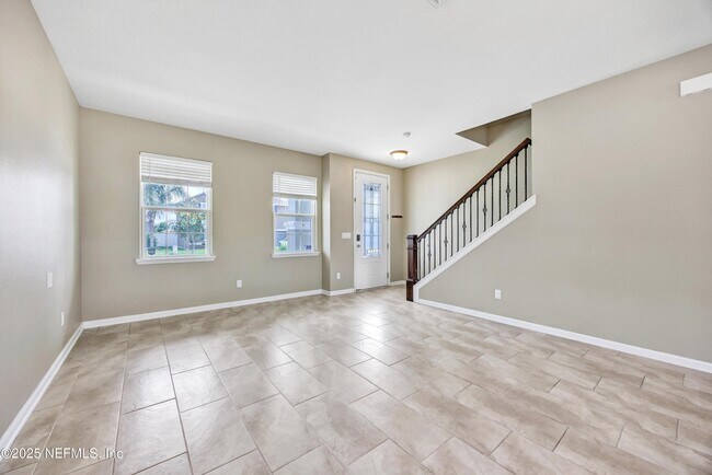 Building Photo - 12237 Woodview Dr