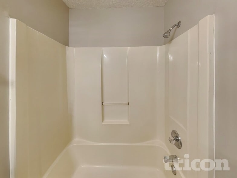 Building Photo - 1614 Barbara Ann Cir