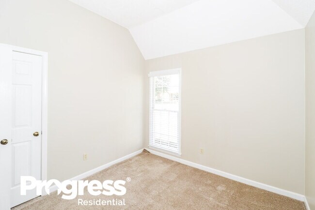 Building Photo - 8699 Old Post Rd