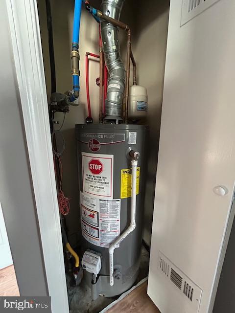 Building Photo - 5517 Schumacher Dr