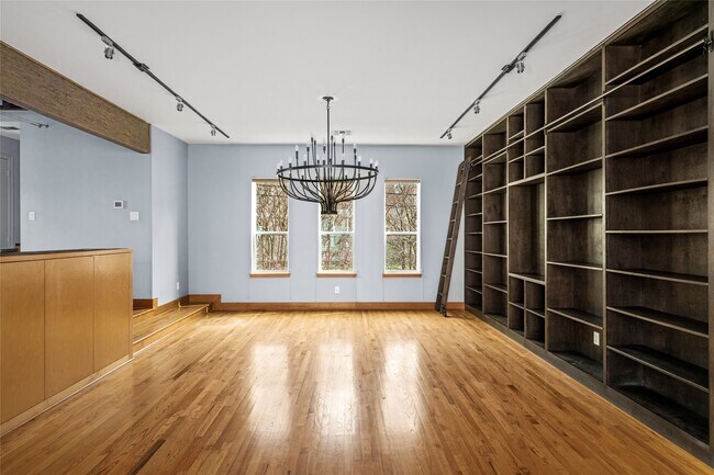 Building Photo - 224 Willard St