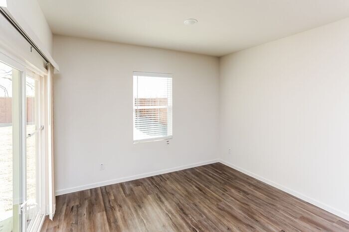 Building Photo - 476 Crestridge Dr