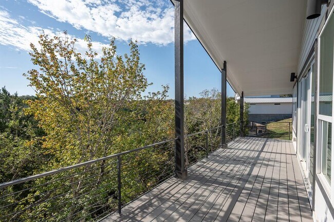 Building Photo - 2650 Crazyhorse Pass