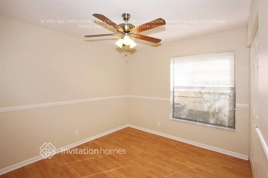 Building Photo - 5147 NW 51st Ave