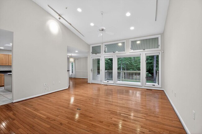 Building Photo - 8928 Cottongrass St