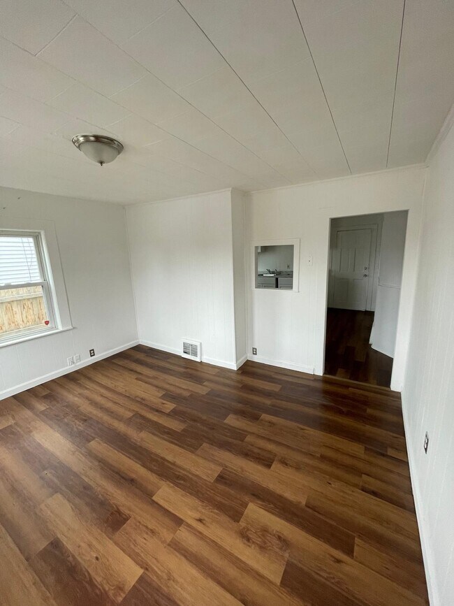 Building Photo - 7 Shedds Ave