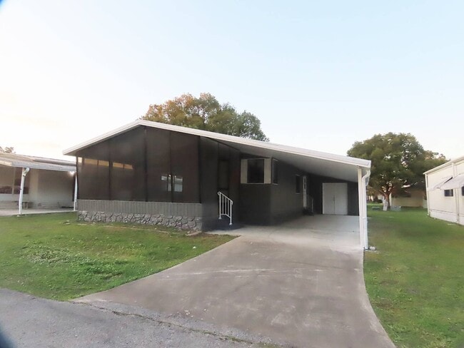 Building Photo - 1061 Quail Dr