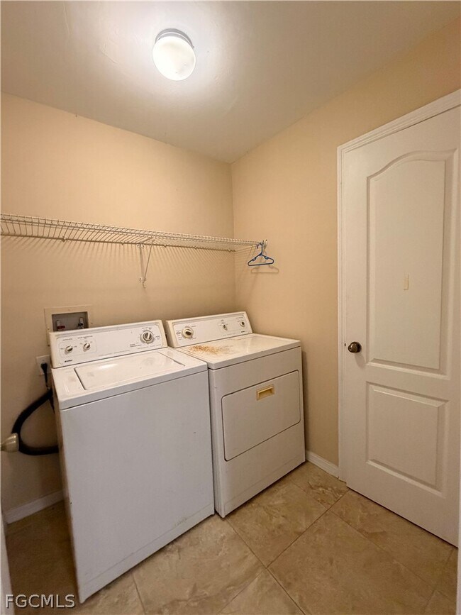 Building Photo - 208 Homewood Ave S