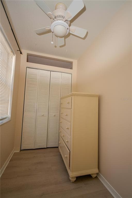 Building Photo - 6940 Sunset Dr S