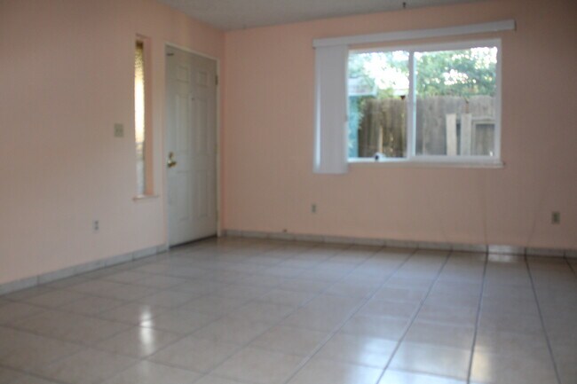 living room - 1557 Tomah Ave