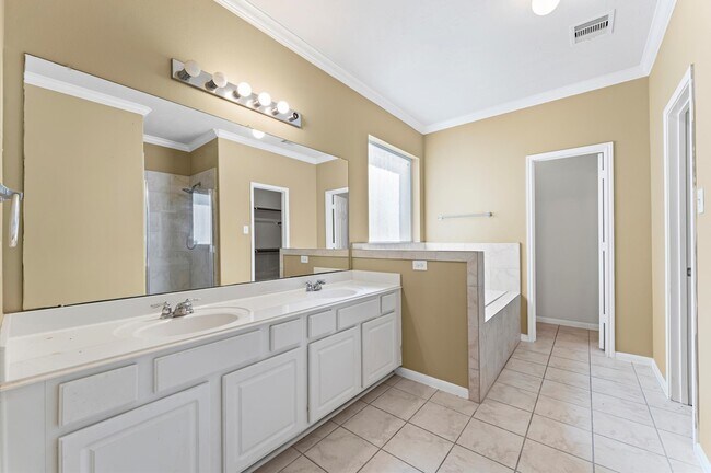 Building Photo - 13310 Cypress Palms Court