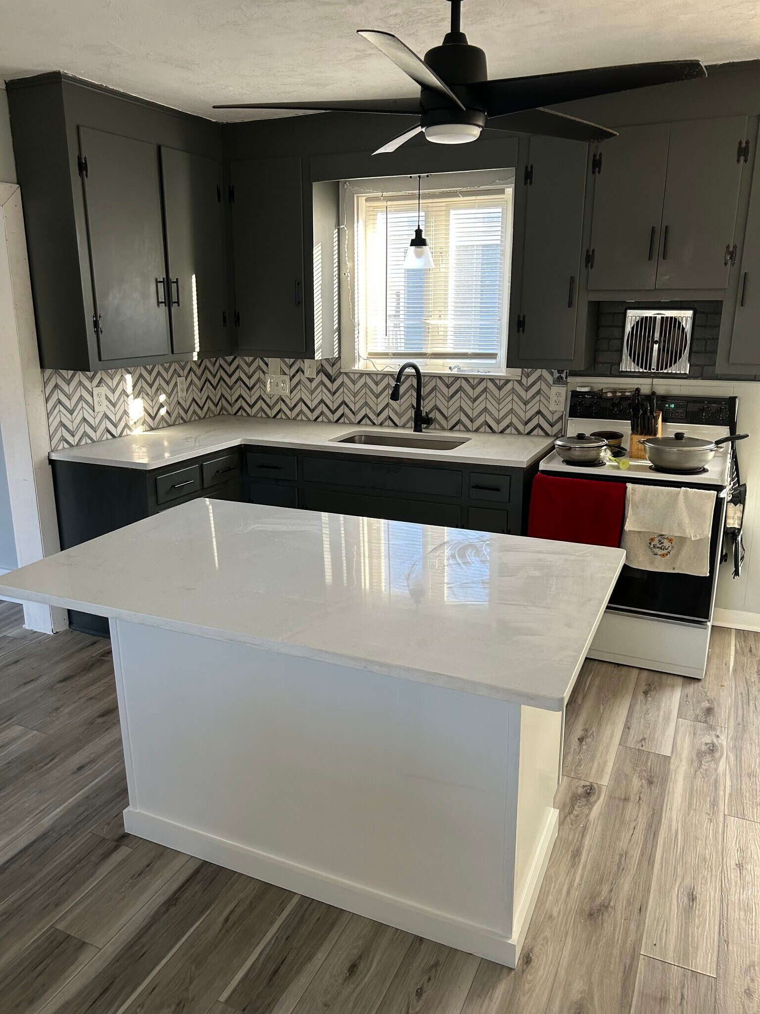 Kitchen - 203 Hall St