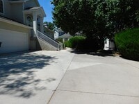 Building Photo - The Glen at Horizon Drive