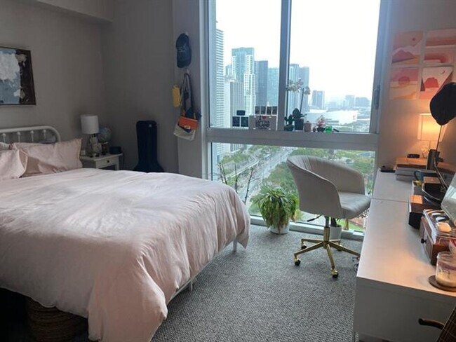 Building Photo - 325 S Biscayne Blvd