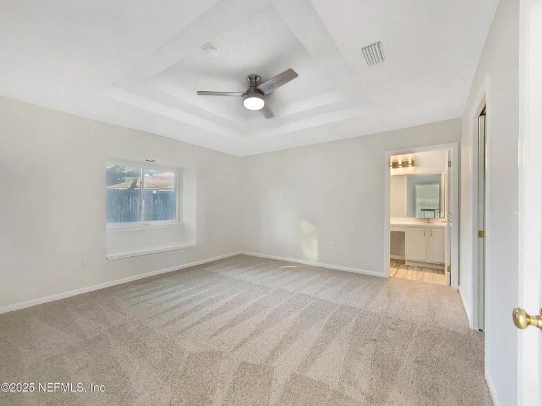 Building Photo - 3345 Millcrest Dr