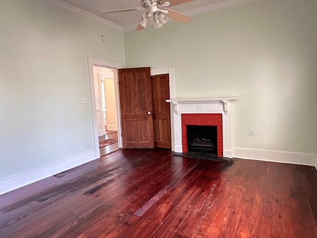 Building Photo - Historic Beauty in the Heart of Downtown Fernandina!