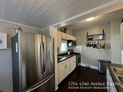 Building Photo - 3704 42nd Ave S