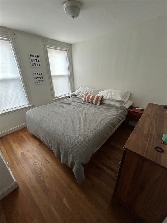 Building Photo - 861 E 1st St