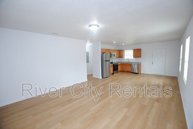 Building Photo - 5749 Silver Sands Cir