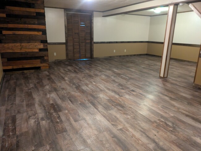 Building Photo - 5097 Tillamook Trail