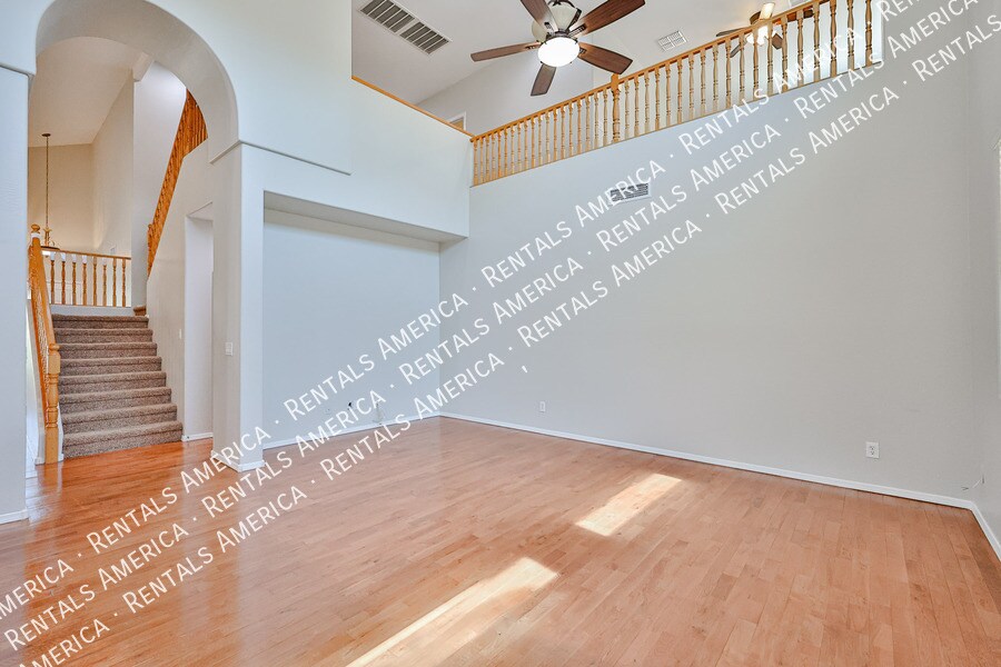 Building Photo - 9710 S 45th Ave