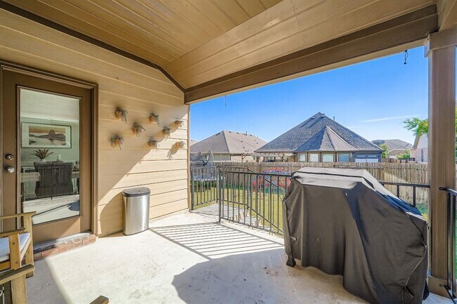 Building Photo - 3313 De Torres Cir