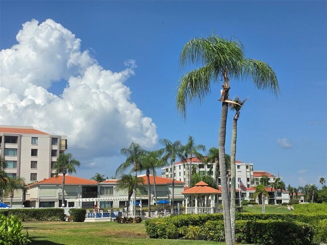 Building Photo - 6295 Bahia Del Mar Cir