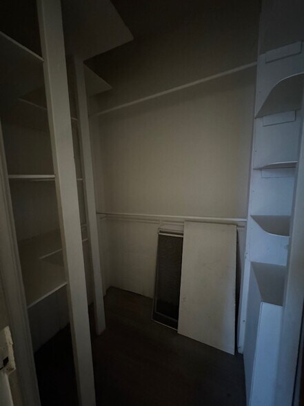 Large bedroom closet - 118 Philip St