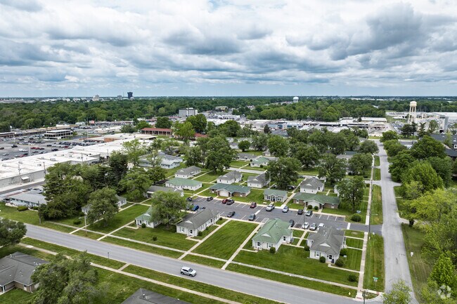 Building Photo - Country Club Village I & II