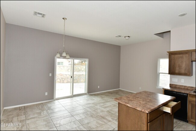 Building Photo - 808 HC Gilbert Minjares Dr